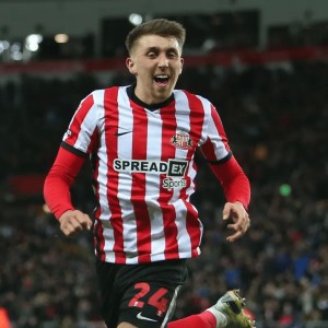 kaiyun sports-桑德兰中场丹尼尔-尼尔接近离队，流浪者/谢菲联有意他